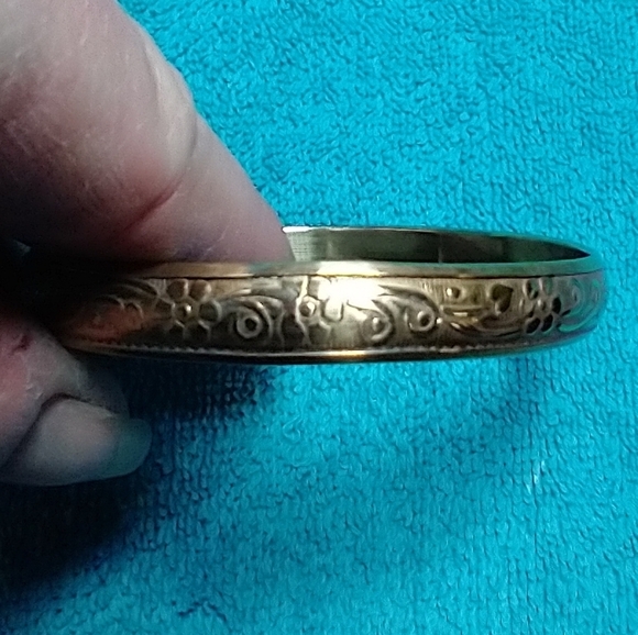 Elegant Gold-Tone brass flowers Floral Bangle vintage - Picture 1 of 5